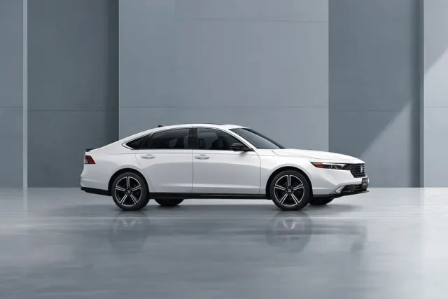 Honda Accord e:HEV E